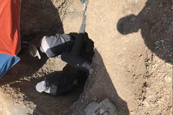 رفع نشتی خط انتقال گاز سعادت شهر